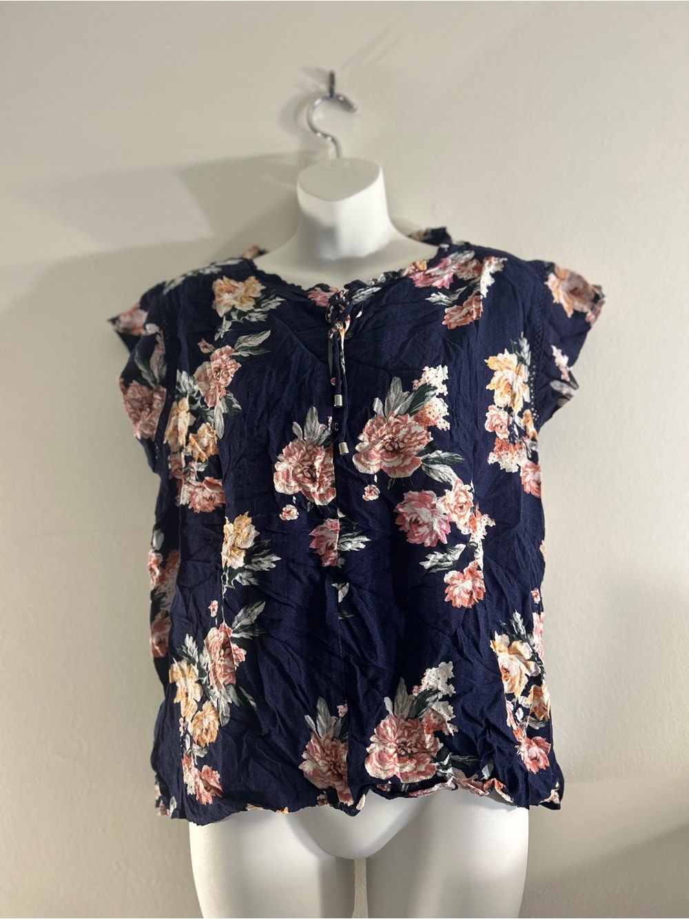 Buffalo David Bitton Navy Floral Boho Blouse Size Large